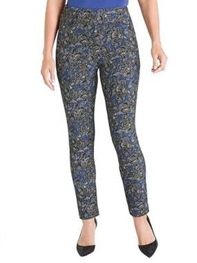 Chico's Women’s Black, White & Blue Floral Pants; Size 1R (8R)